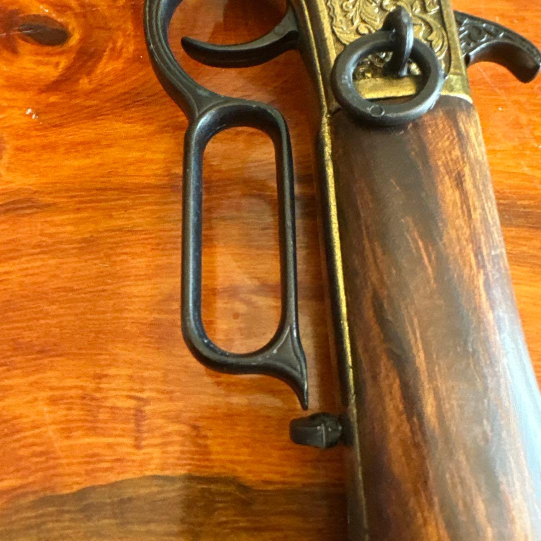 【遺品整理】モデルガン レプリカ銃 木製モデルガン ブラウン 彫刻デザイン