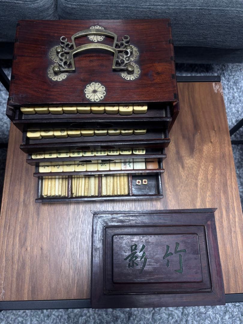 本場中国製80年前の上質な鹿の骨材と竹材の麻雀セット唐木箱付き全牌完備　送料無料