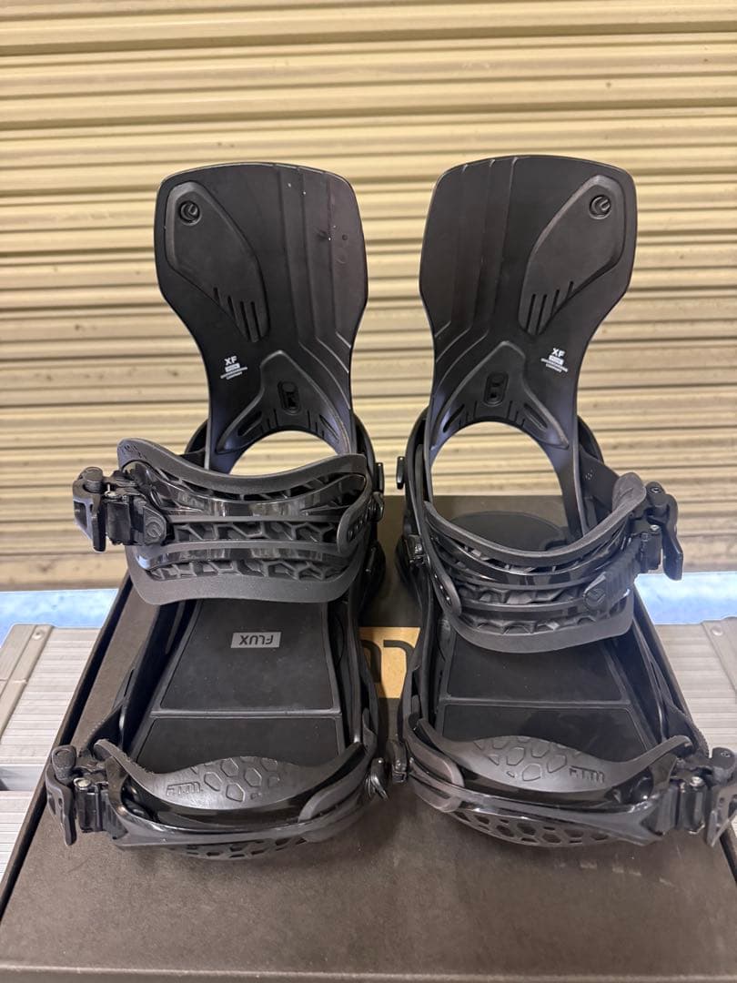 FLUX XF スノーボード　 バインディングM 黒　フラックス