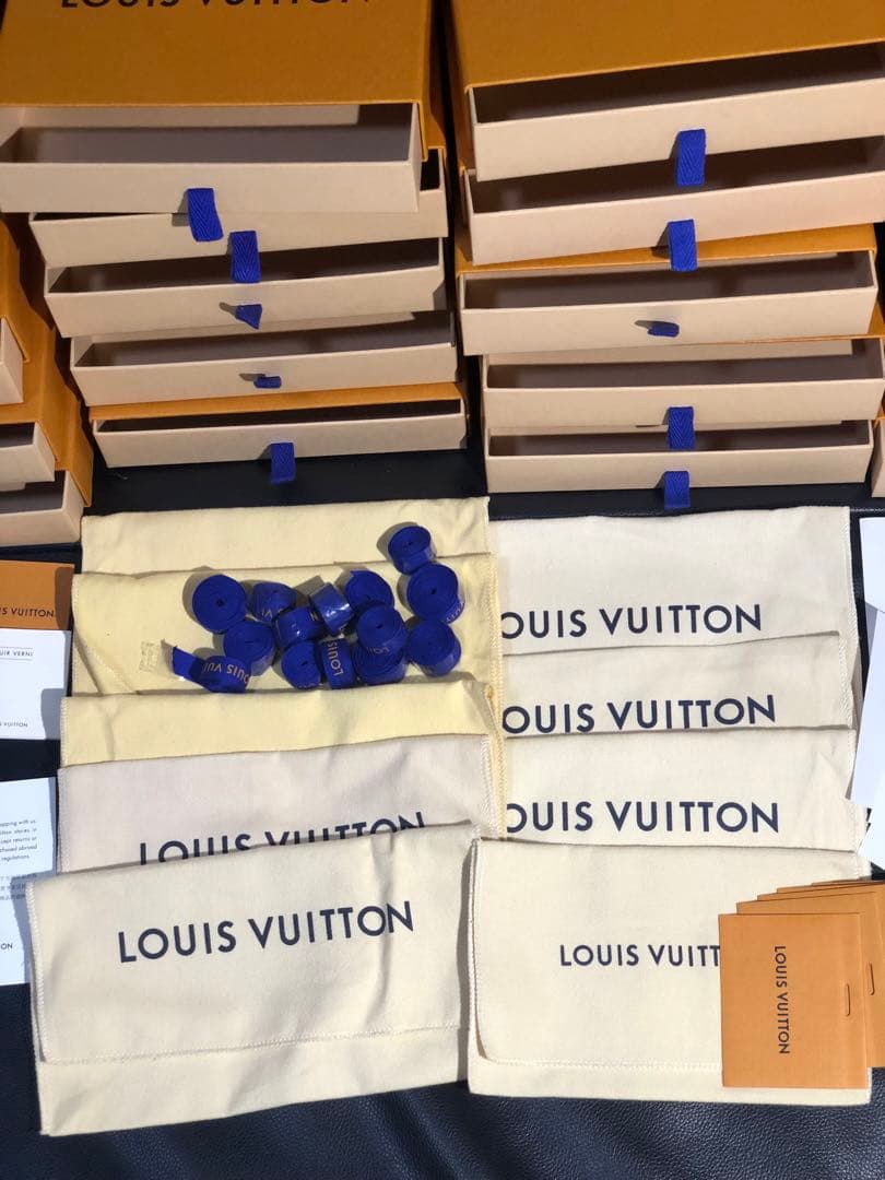 最終価格　ルイヴィトン　財布空箱47箱　保存袋　リボン　付属品　まとめ売り
