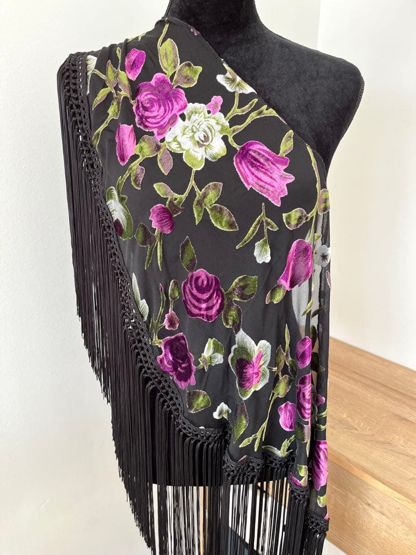 【アウトレット】フラメンコ　マントンシージョ　黒地xパープル花柄　ブラックフレコ