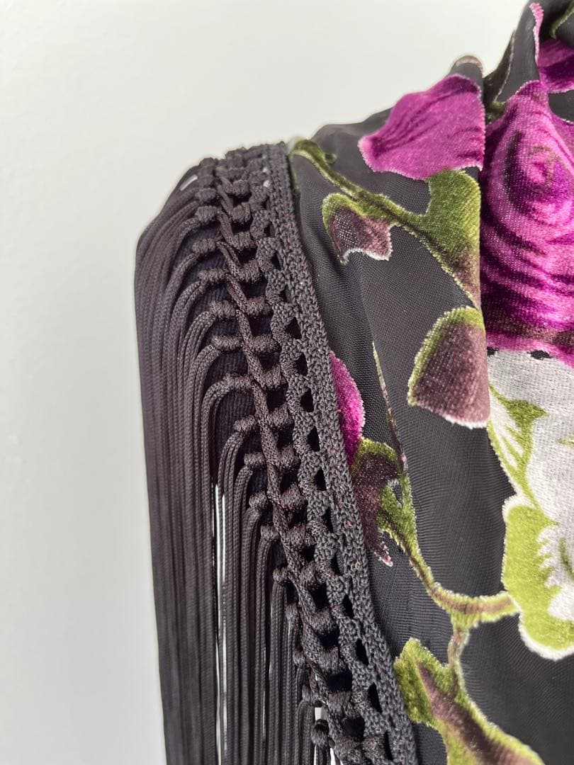 【アウトレット】フラメンコ　マントンシージョ　黒地xパープル花柄　ブラックフレコ