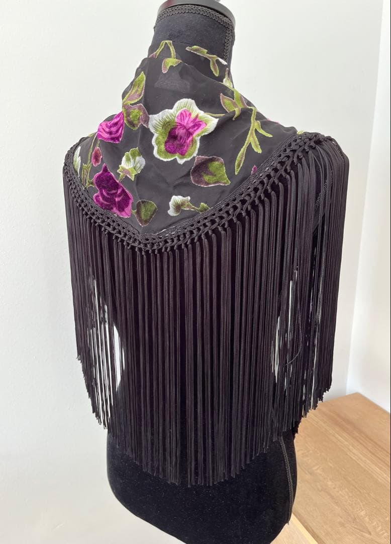 【アウトレット】フラメンコ　マントンシージョ　黒地xパープル花柄　ブラックフレコ