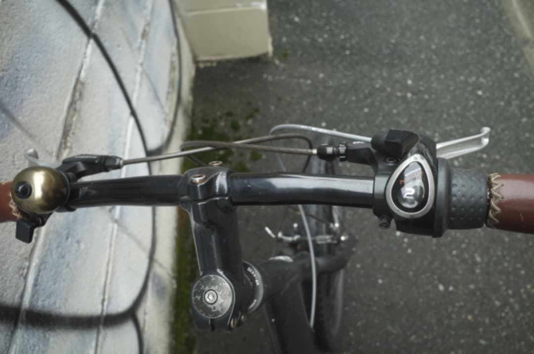 【福岡市現地引取限定】センタースタンド付き！内装３段ミニベロ