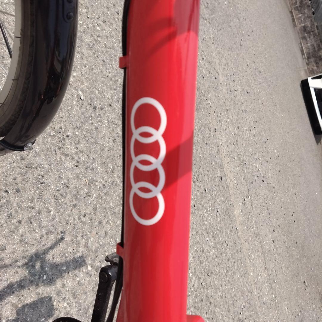 Audiアウディ折り畳み自転車20インチレッド　シマノ6段変速 　レンチ説明書付