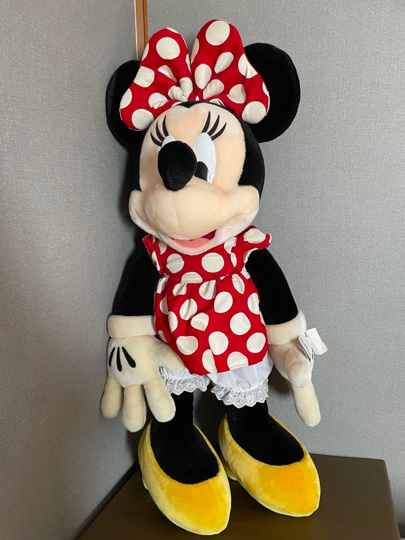 ミニーマウス　特大ぬいぐるみ ディズニーランド