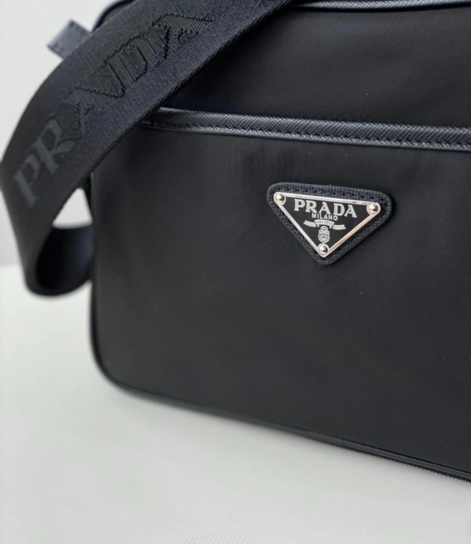 プラダ クロスボディバッグ ブラック 保存袋付き 中古