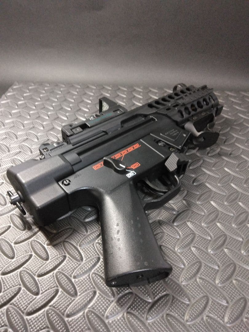 東京マルイ　電動ガン　クルツ　ハイサイクル