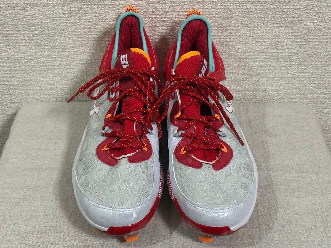 【日本未発売】UNDER ARMOUR 海外モデル スパイク レッド28cm ①