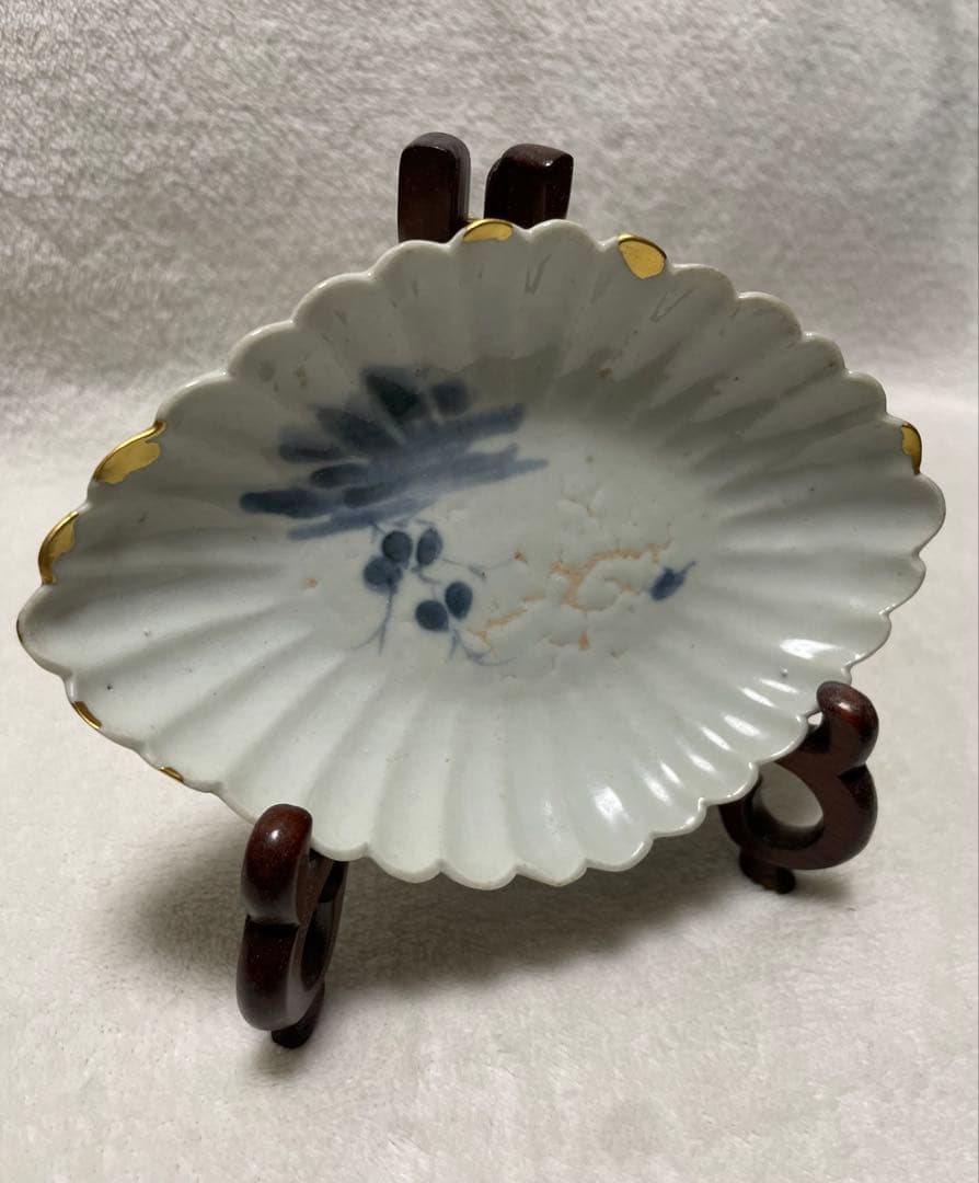 伊万里　染付山水文小皿 貝殻型菱皿