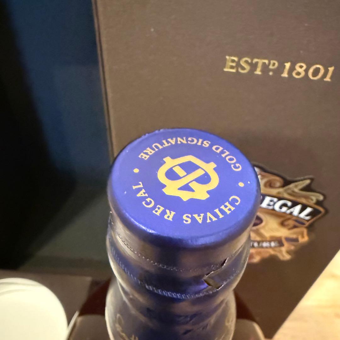 旧ブラウンBOX CHIVASREGAL18年GOLDSIGNATUREウィスキ