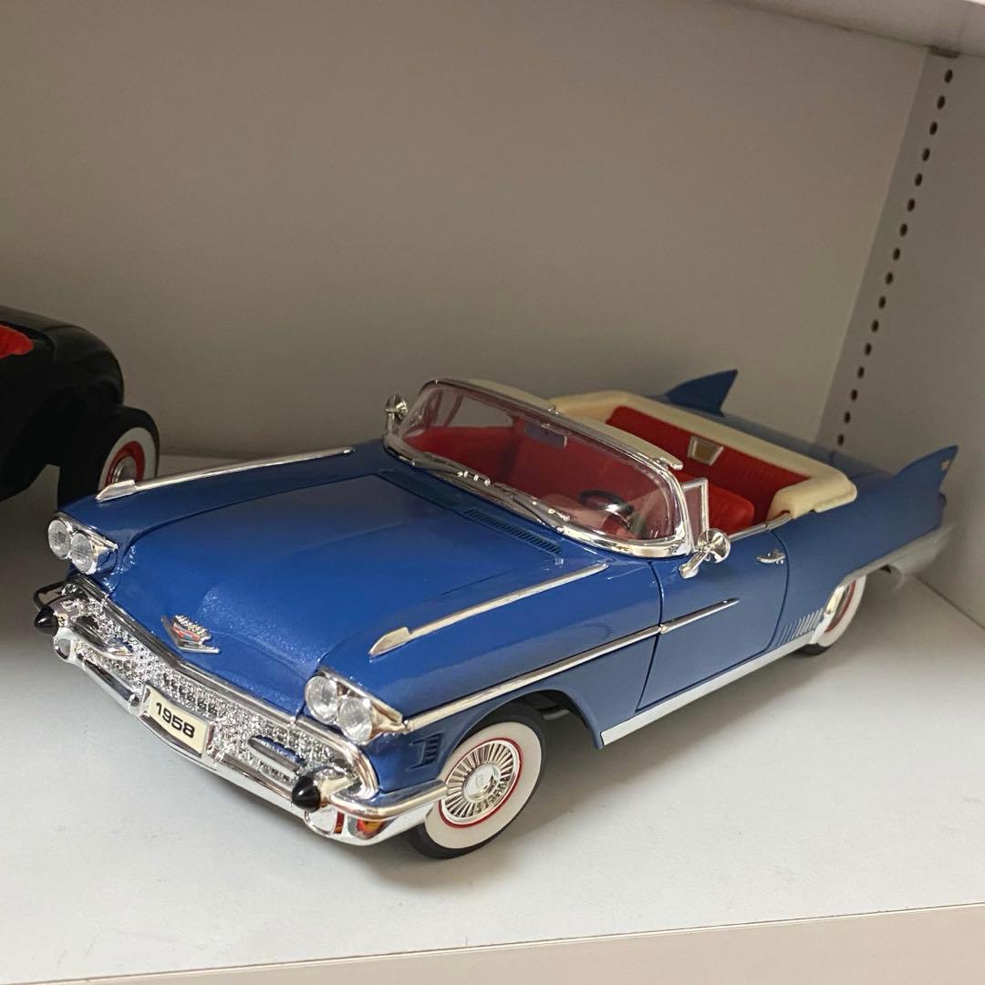 1/18 アメ車　ミニカー　キャデラック　エルドラド　ビアリッツ　1958