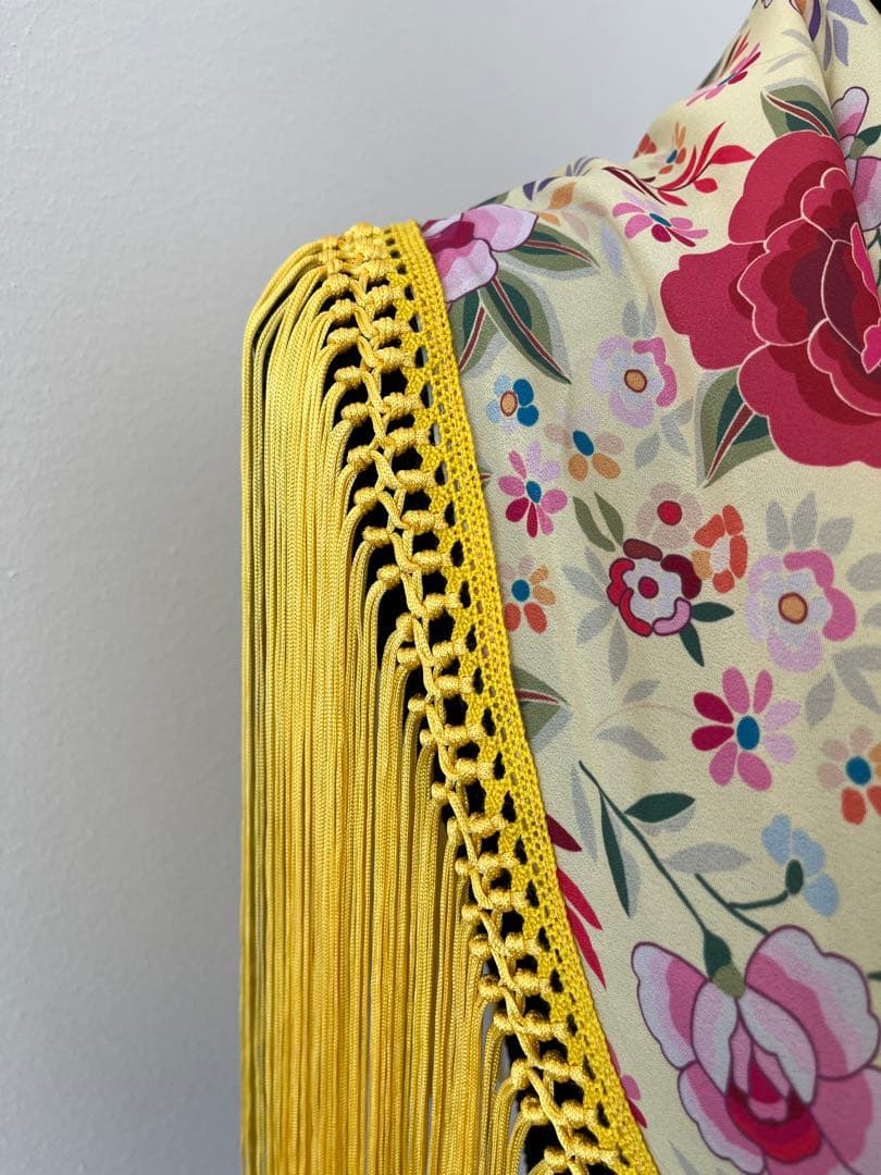 フラメンコ　マントンシージョ　イエローマントン風花柄水玉　イエローフレコ