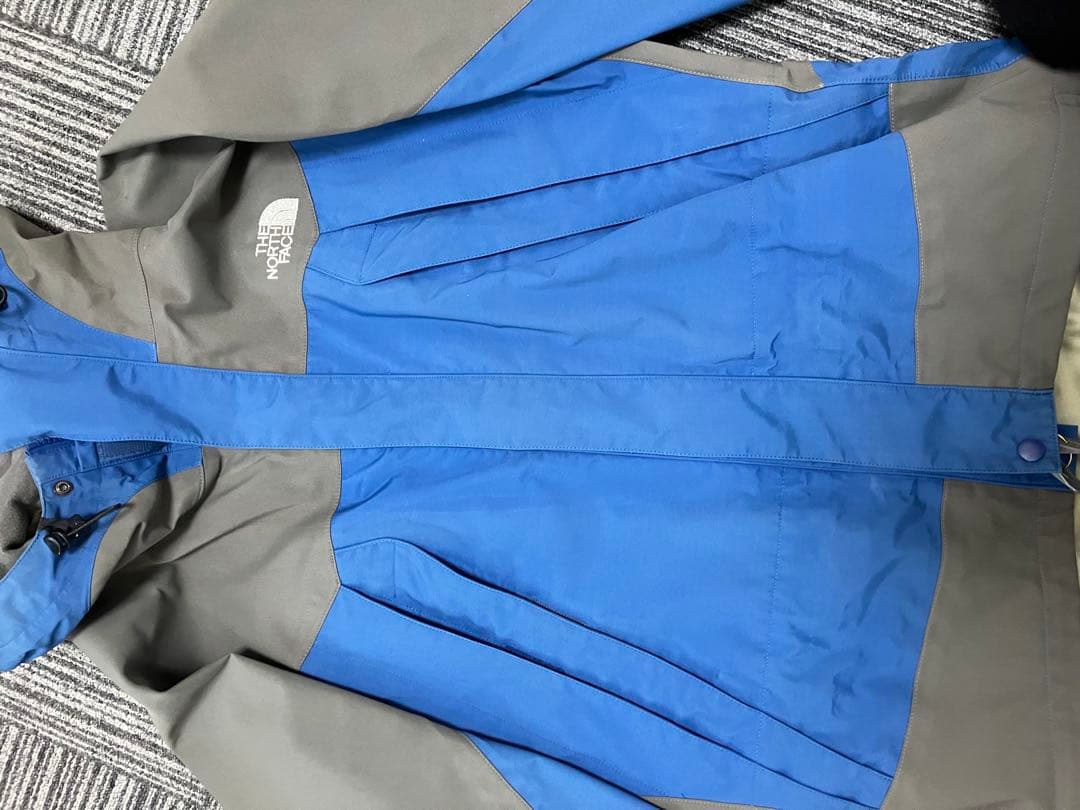 ＴＨＥ ＮＯＲＴＨ　ＦＡＣＥ　ノースフェイス上下スキースノボウェア　おまけ付き