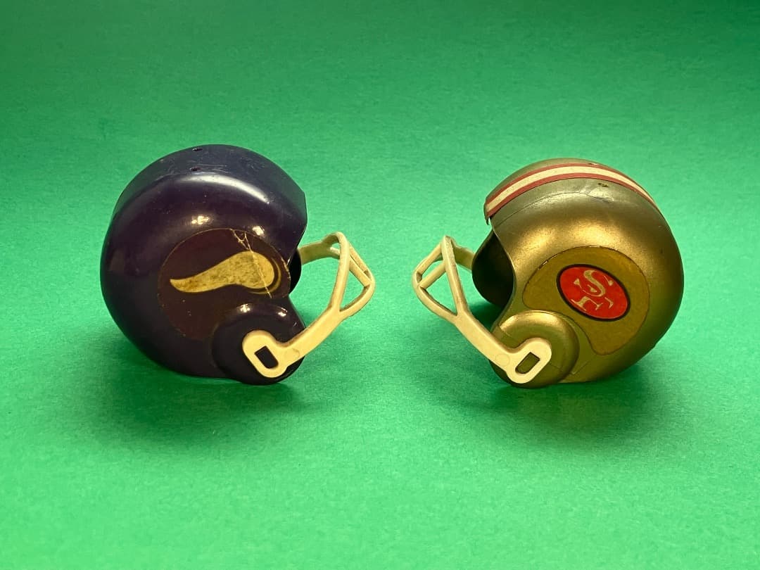 ★【年末年始特別価格】 NFLヘルメットのミニチュア 9種★