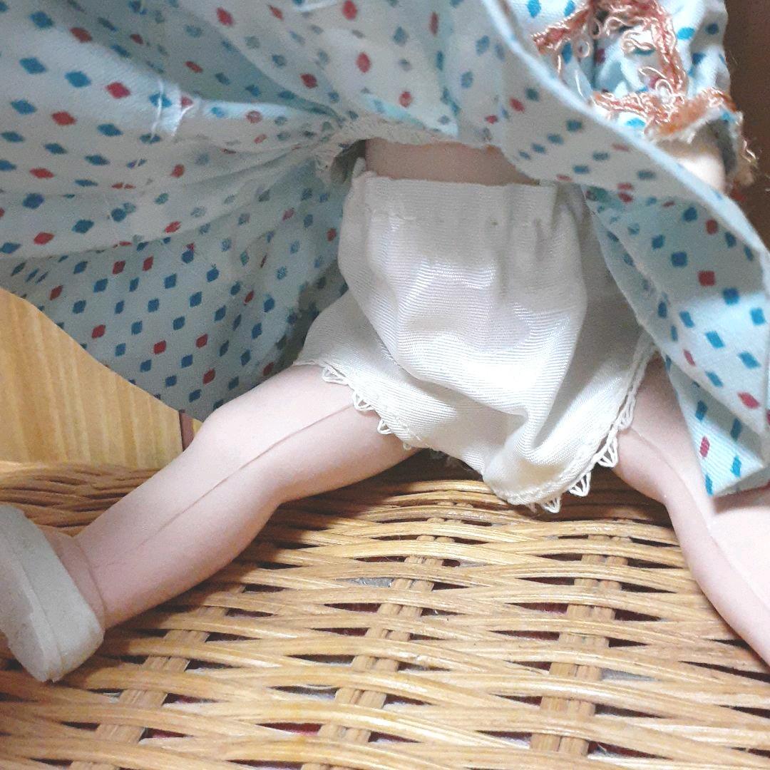 ヴィンテージドール　美しいお顔の人形　ボンネットガール　スリープアイ