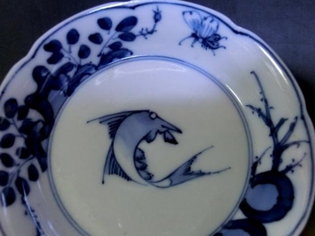 皿■角福 魚紋染付 唐草 蝶 花弁型 古伊万里 古美術 時代物 骨董品■