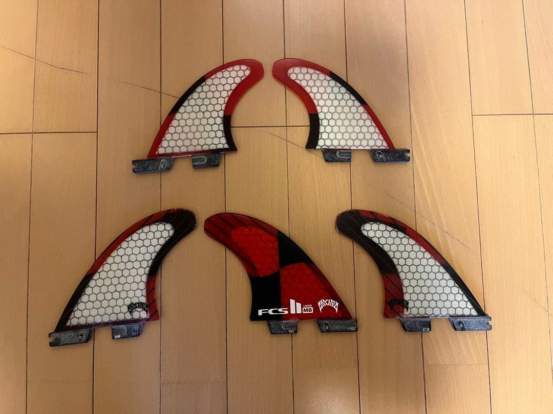 FCSII MB PC CARBON RED TRI-QUADサイズLフィン5枚