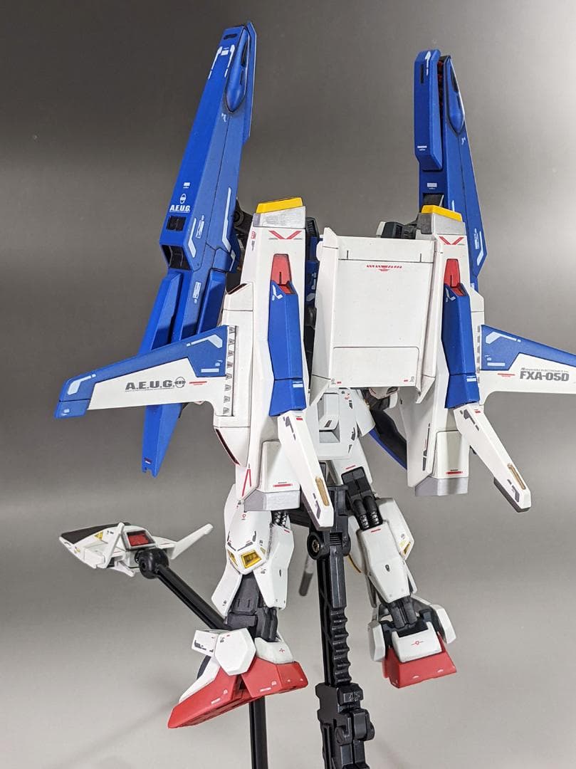 プラモデル　HG スーパーガンダム（機動戦士Zガンダム）組立塗装済