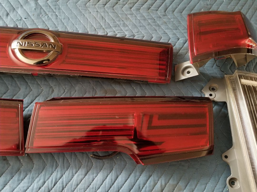 E52 エルグランド ワンオフ LEDテールセット