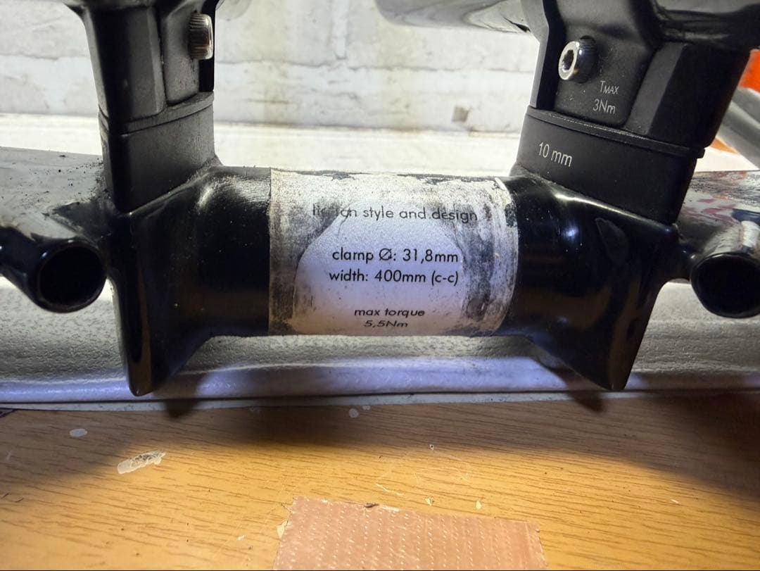 3T ultimate performance TTバイク　フルカーボンハンドル