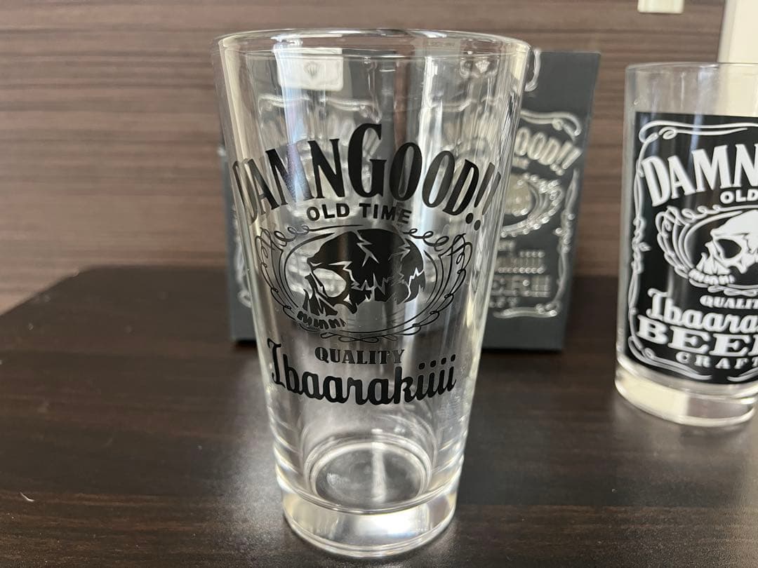 ダムグッドガレージ　パイントグラス　2個セット