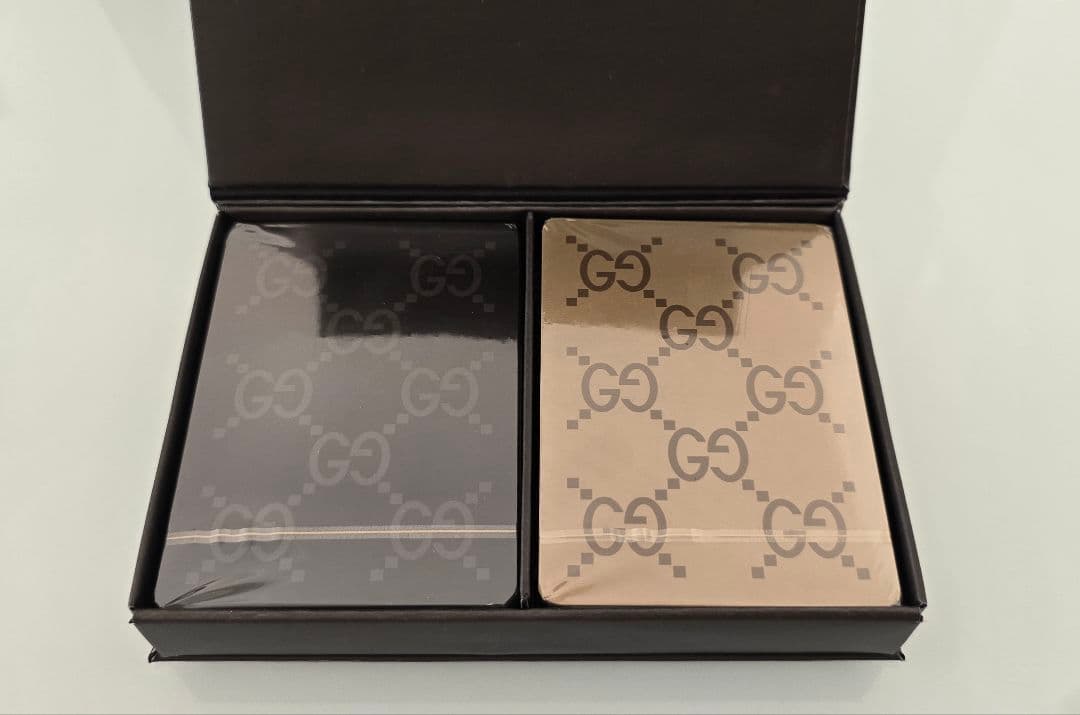 新品未開封 GUCCI グッチ トランプ 希少 レア