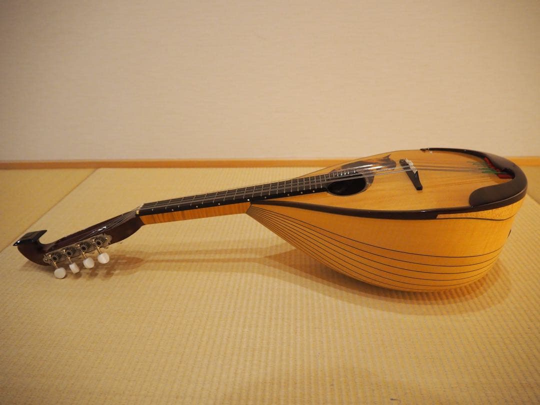 落合マンドリン S2（2007年製）