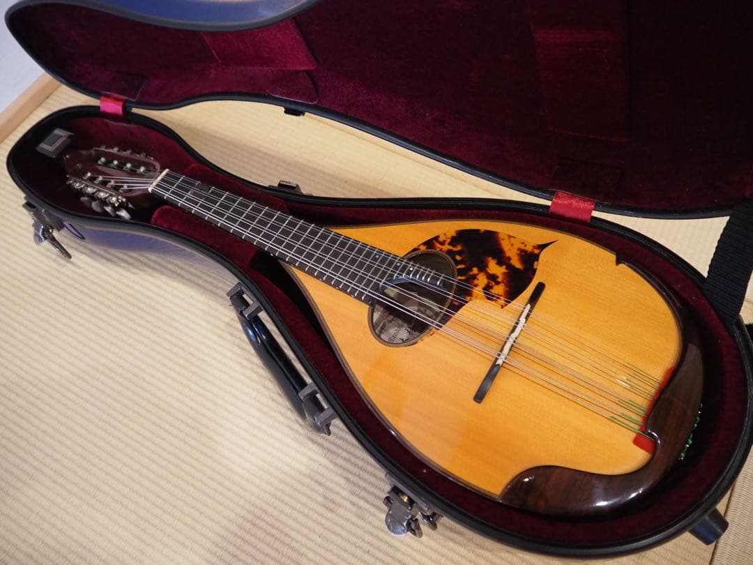 落合マンドリン S2（2007年製）