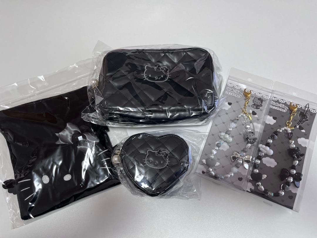 ハローキティブラックエンジェルコレクション 5点セット