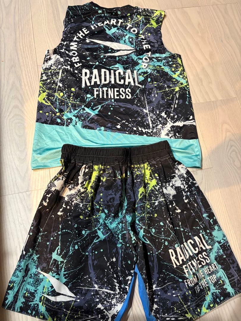 RADICALFITNESS タンクトップ＆ショートパンツセット