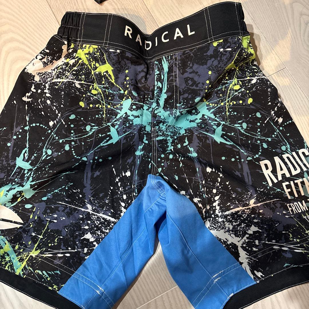 RADICALFITNESS タンクトップ＆ショートパンツセット