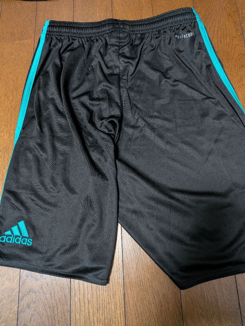 レアル・マドリード　17-18アウェイユニフォーム上下セット