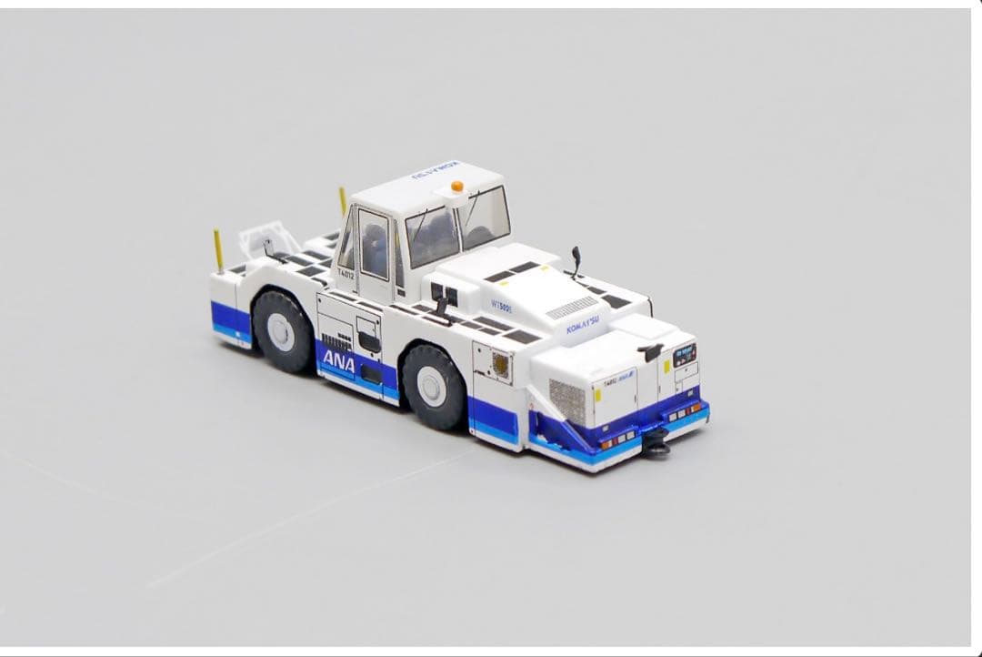 ANA トーイングカー　1/200 JC Wings WT500