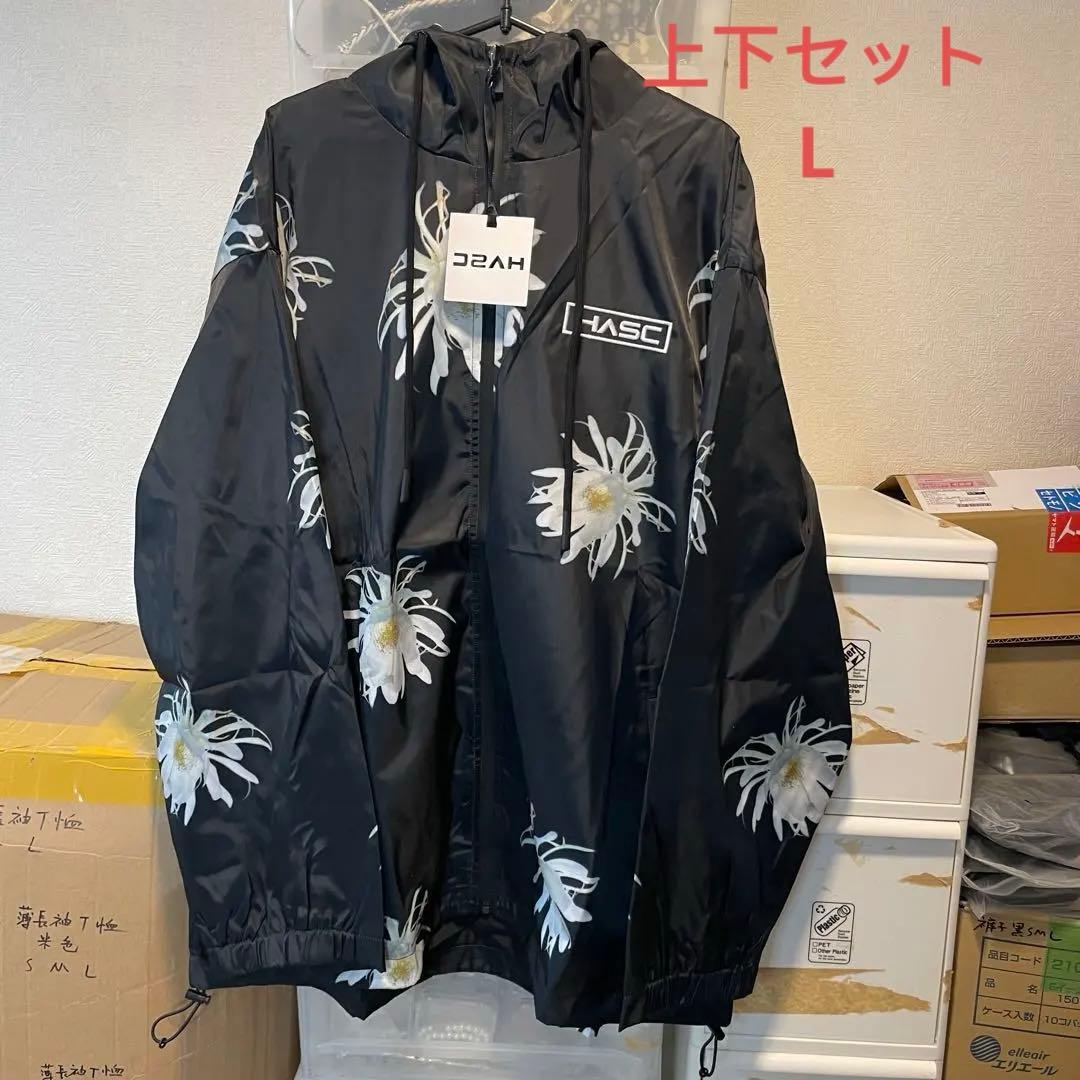 新品 花柄スキーウェア上下セットL男女兼用 スノボウェア