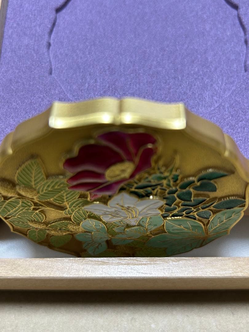 皇孫殿下御誕生記念章牌　七宝章牌