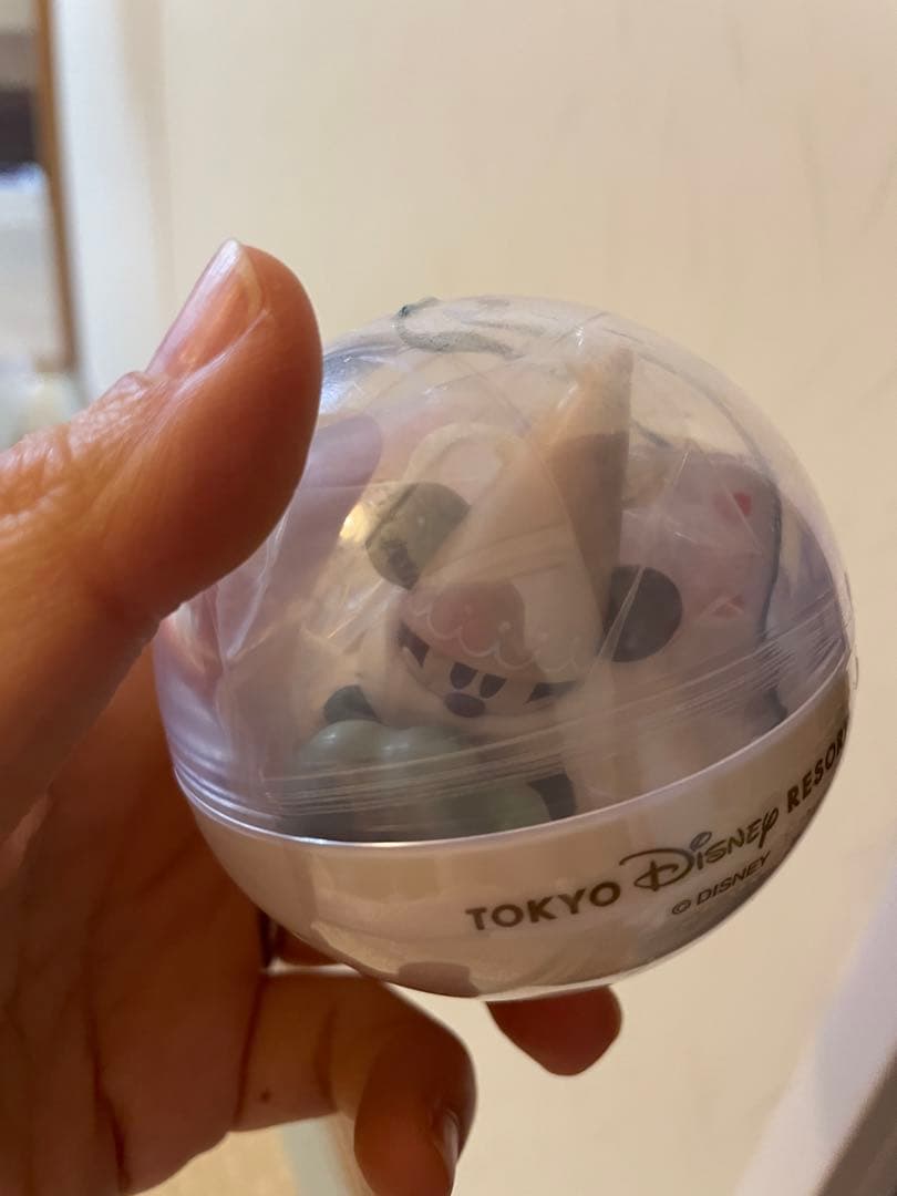 リルリンリン　クリスマスカプセルトイ未開封4個セット白✖︎赤✖︎緑2