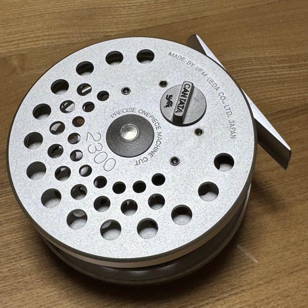 CANTATA 2300 フライリール シルバー