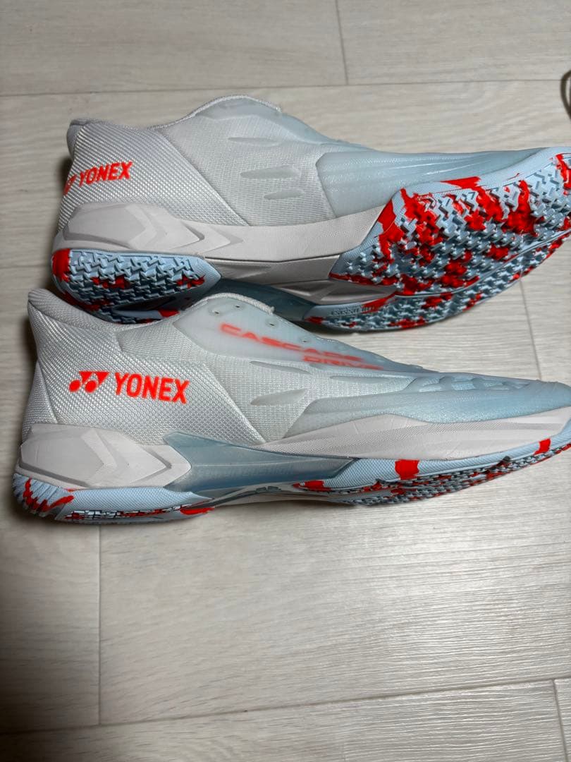 ヨネックス　カスケード　ドライブ　27cm