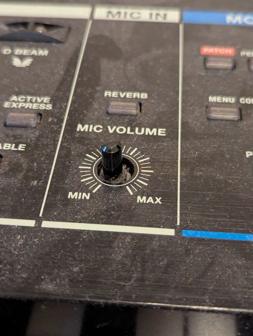 Roland Juno Stage シンセサイザー