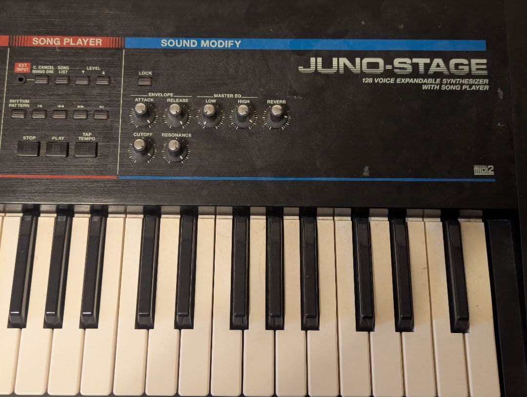 Roland Juno Stage シンセサイザー