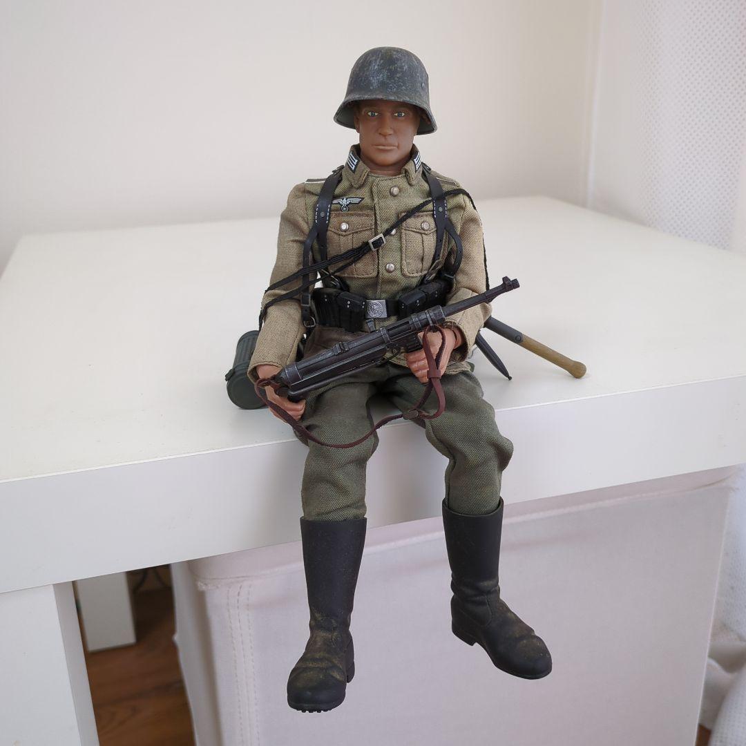 ドイツ軍フィギュアです！身長は、32センチです！とてもリアルです！