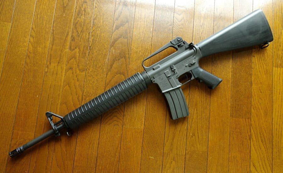 東京マルイ コルト M16A2 300連射マガジン付き