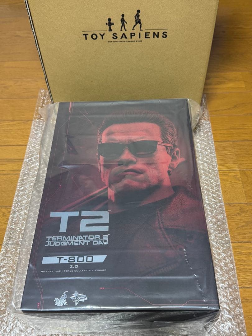 ホットトイズ 『ターミネーター2 』1/6 T-800 (2.0版) 新品未開封