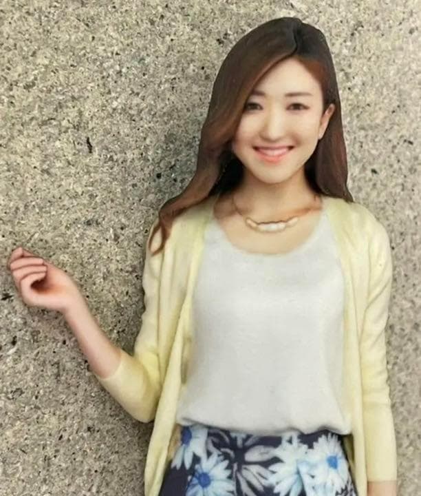 ミニチュア★フィギュア★1/10★綺麗なお姉さん★1/64より大★ミニカーに