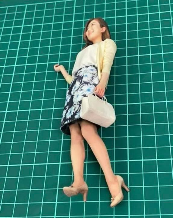 ミニチュア★フィギュア★1/10★綺麗なお姉さん★1/64より大★ミニカーに