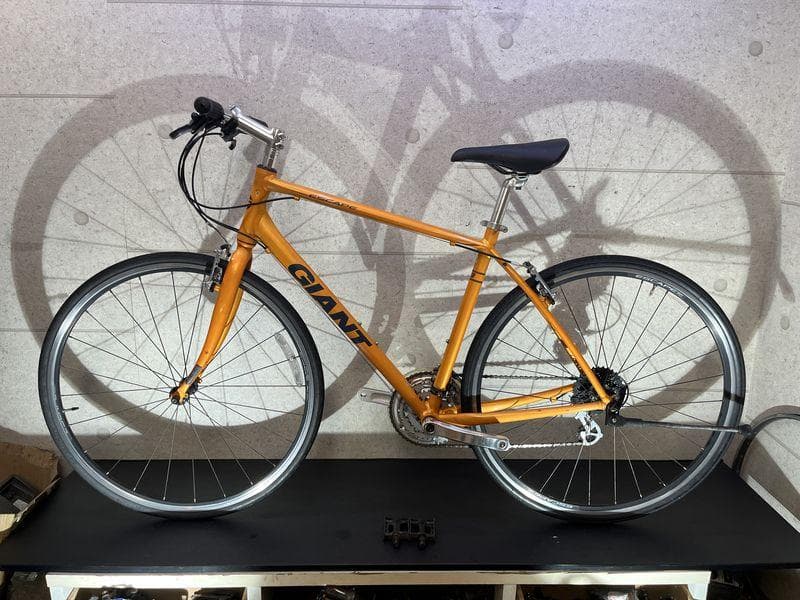 GIANT ESCAPE R3 クロスバイク sizeM　オレンジカラー
