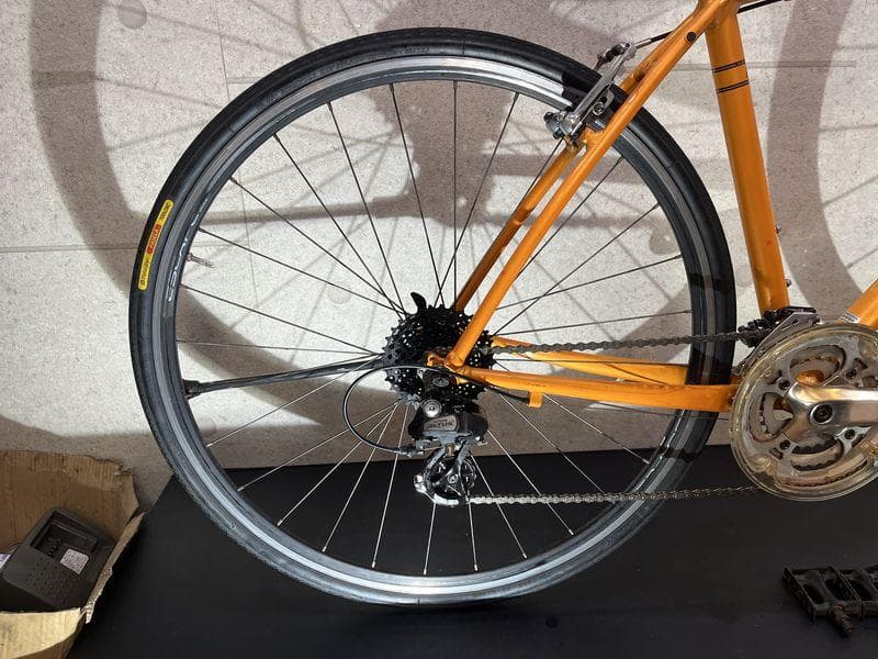 GIANT ESCAPE R3 クロスバイク sizeM　オレンジカラー