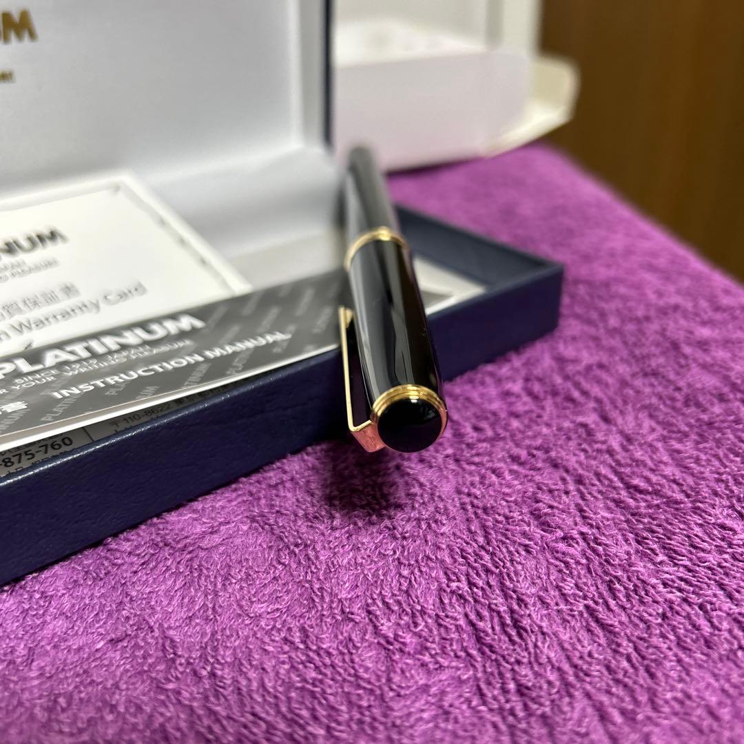 PLATINUM 万年筆 黒色 樹脂製