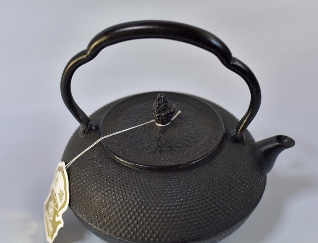 値下げ、南部鉄瓶　岩鋳造小ぶりな鉄瓶【極上品】囲炉裏　お茶道具